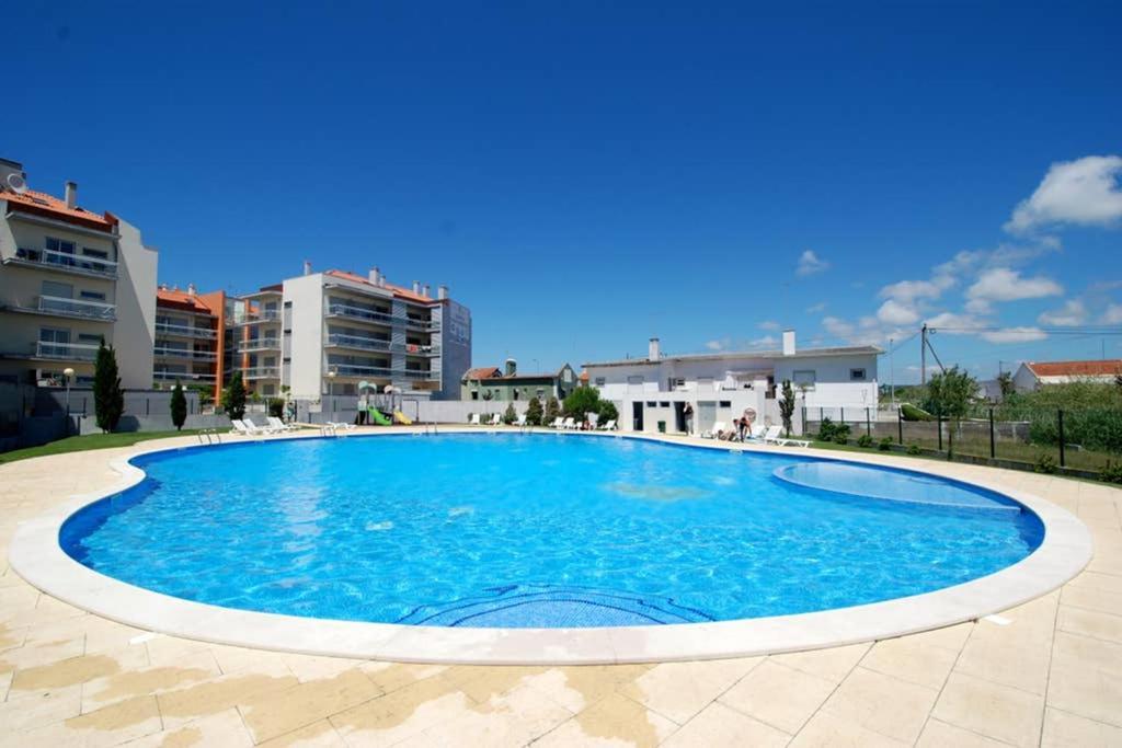 Parasol Appartment Sao Martinho do Porto Bagian luar foto